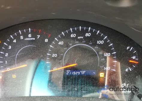 2010 Toyota Camry Base z USA, uszkodzony, nr VIN 4T1BF3EK0AU091358